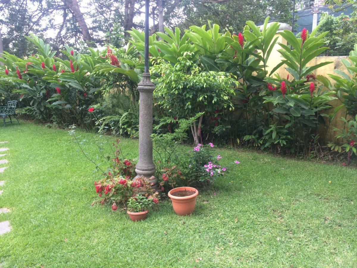 Room 4 rent San Salvador Extérieur photo
